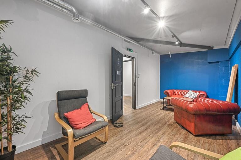 London City 6000sqft Studio image 21