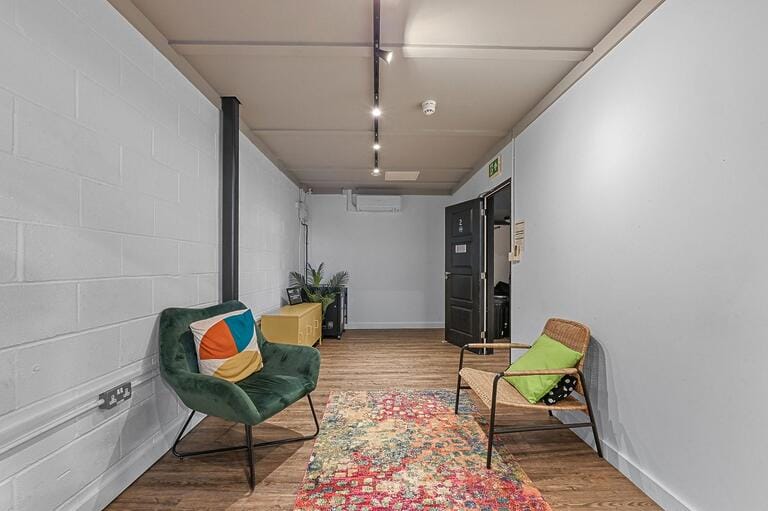 London City 6000sqft Studio image 24
