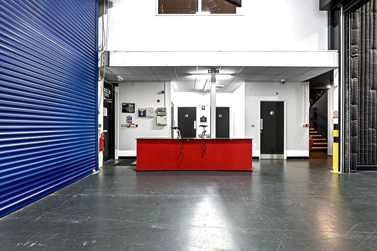 London City 6000sqft Studio image 10