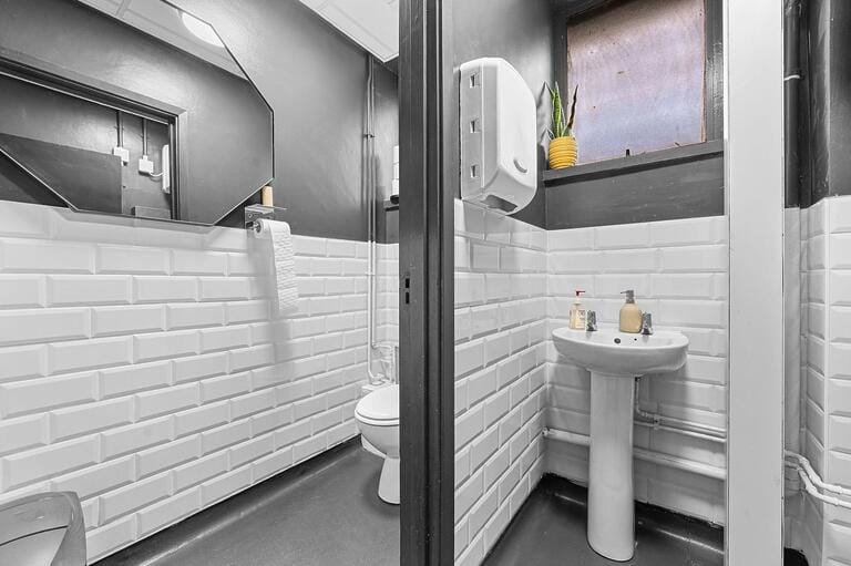 London City 6000sqft Studio image 28