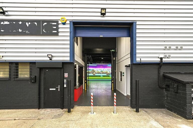 London City 6000sqft Studio image 1