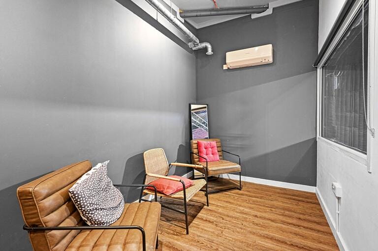London City 6000sqft Studio image 14