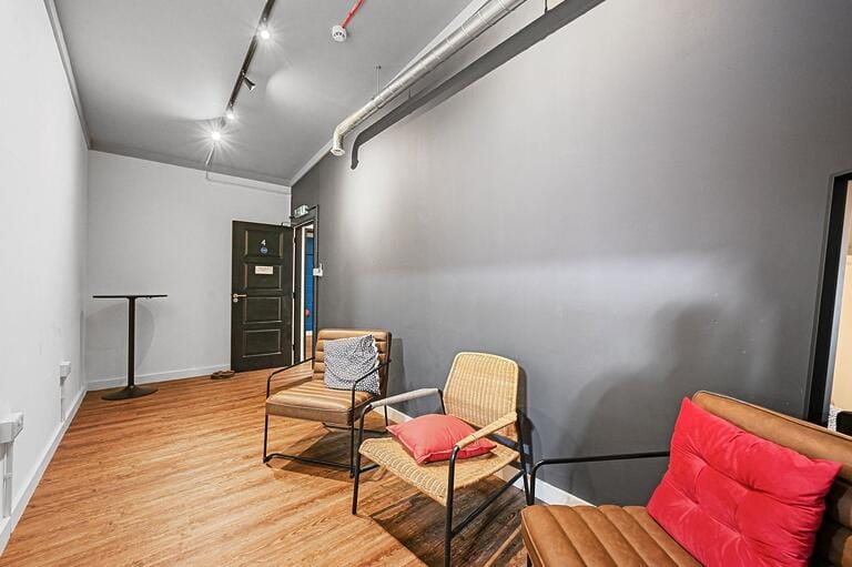 London City 6000sqft Studio image 15