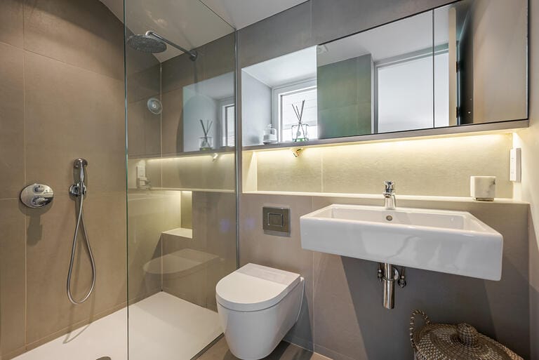 Stunning Modern Design House image 30