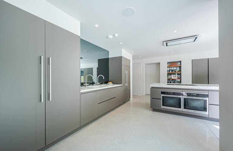 Stunning Modern Design House image 6