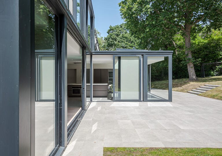 Stunning Modern Design House image 31