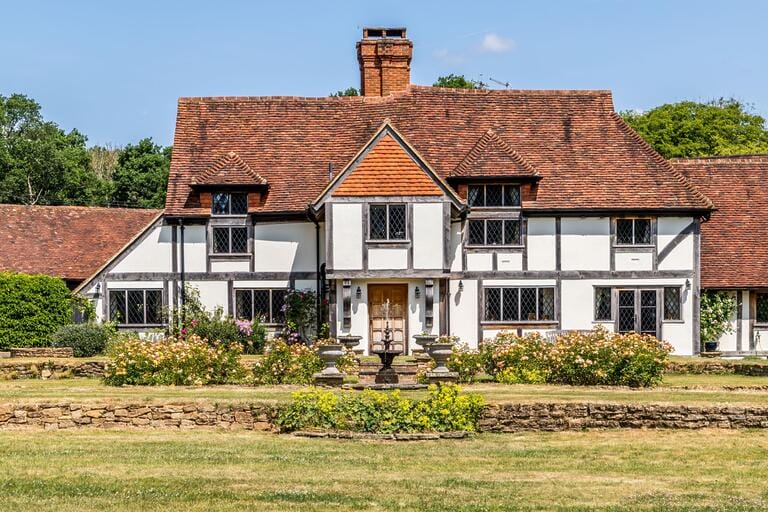 Grade II Listed Former Hall House and Grounds image 1