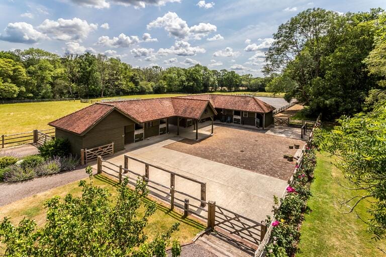 Grade II Listed Former Hall House and Grounds image 19
