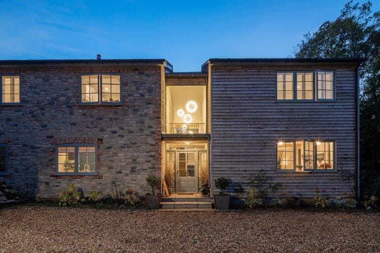 Surrey Countryside Home image 3