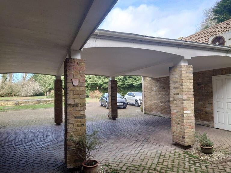 70s/80s Blank Canvas Estate image 4