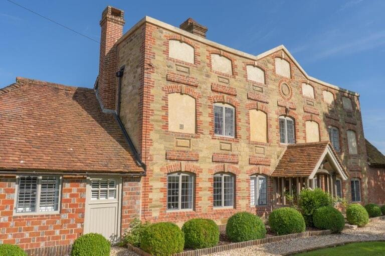 Grade II Listed Manor House image 1