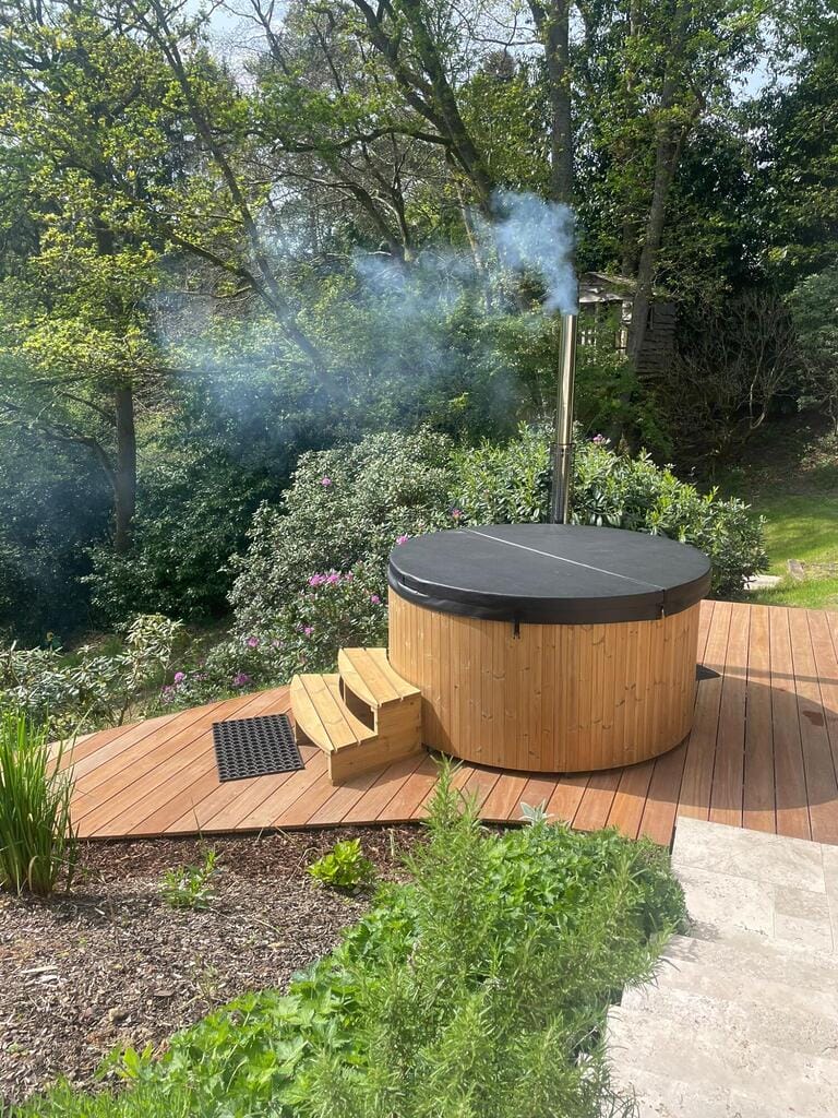 Surrey Countryside Home image 31