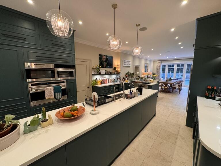 Kingston 7 Bedroom Home image 3