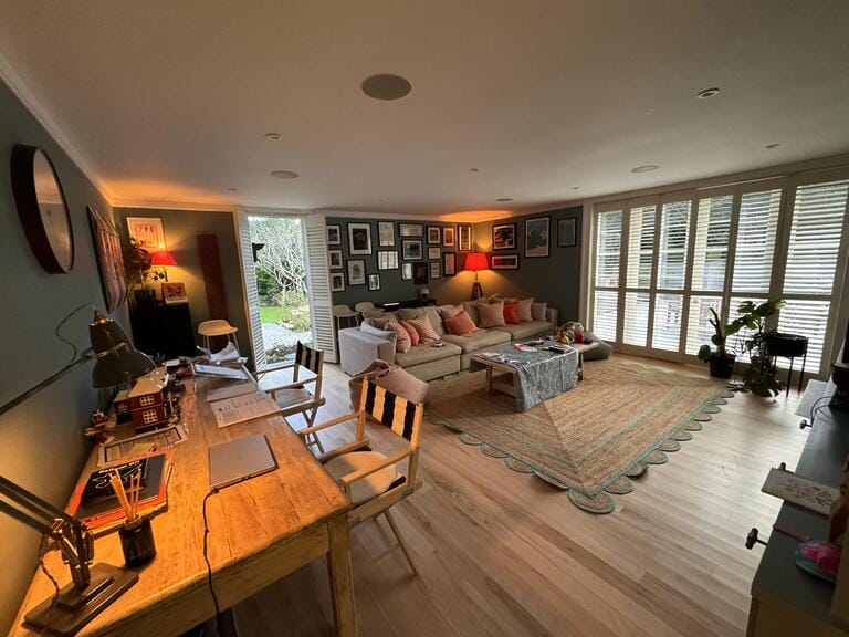 Kingston 7 Bedroom Home image 11