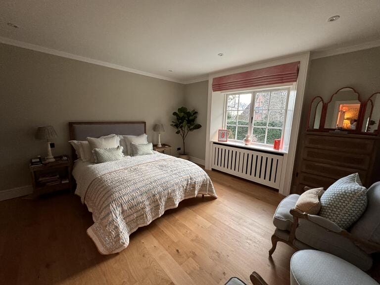 Kingston 7 Bedroom Home image 18
