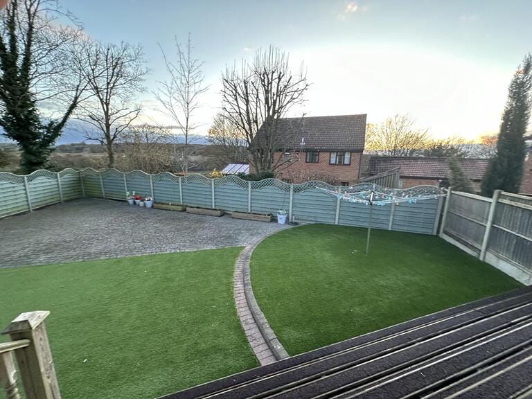Detached Family Home image 18
