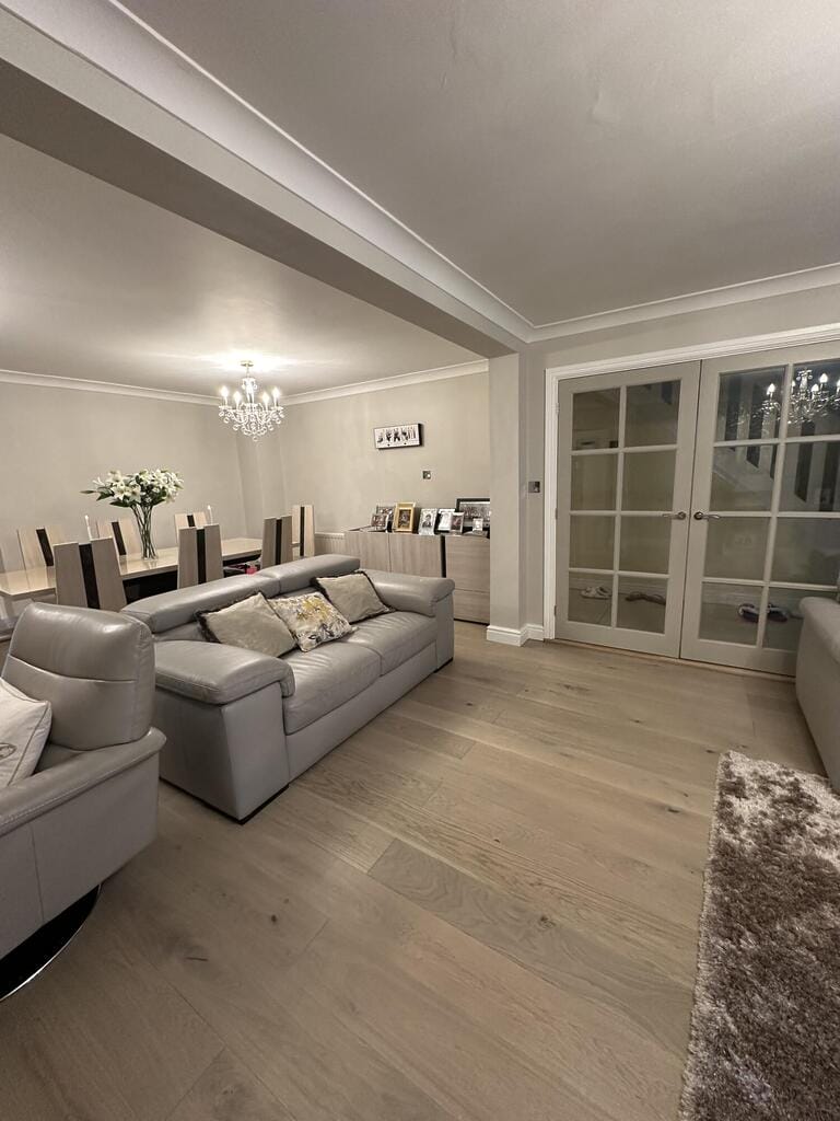 Detached Family Home image 13