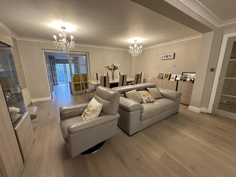Detached Family Home image 9