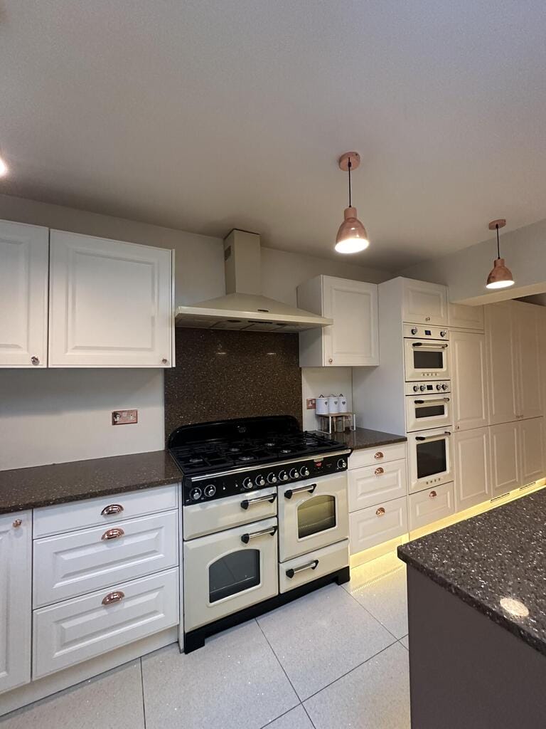 Detached Family Home image 6