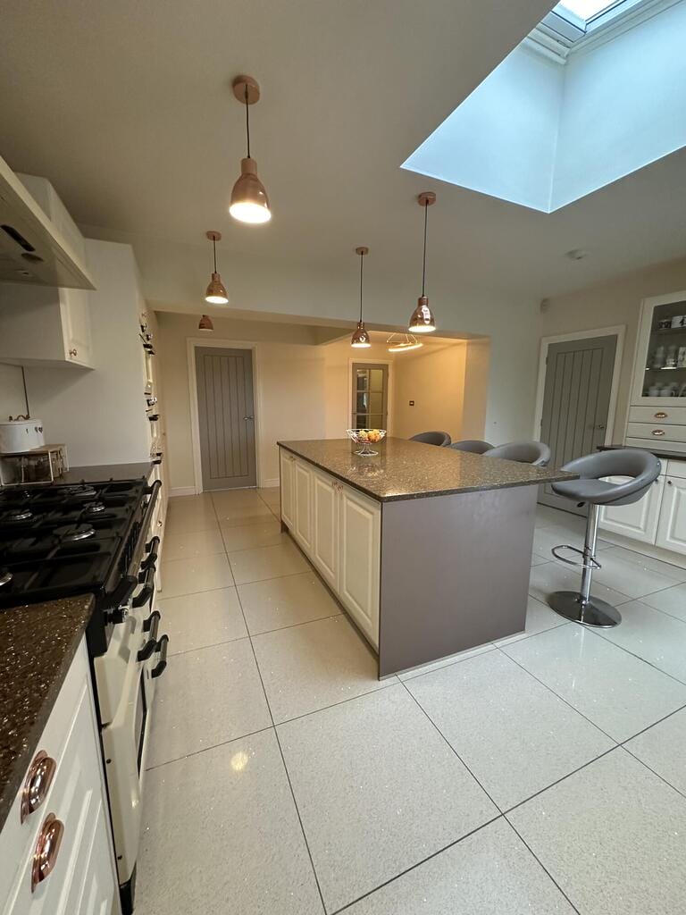 Detached Family Home image 4
