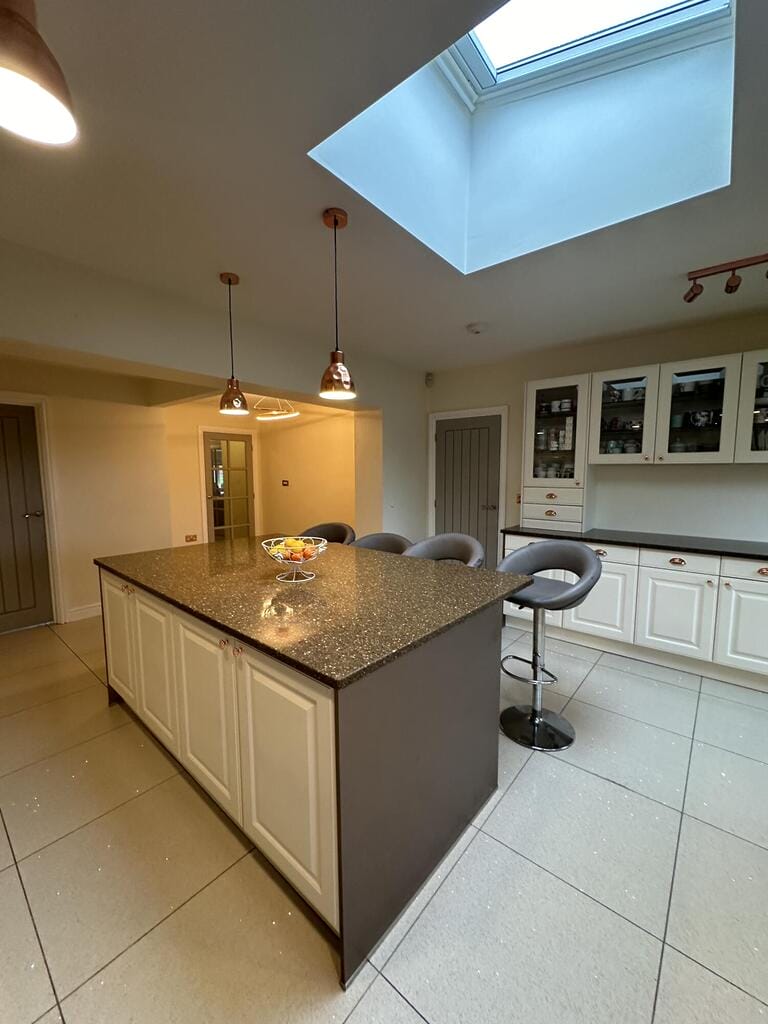 Detached Family Home image 5