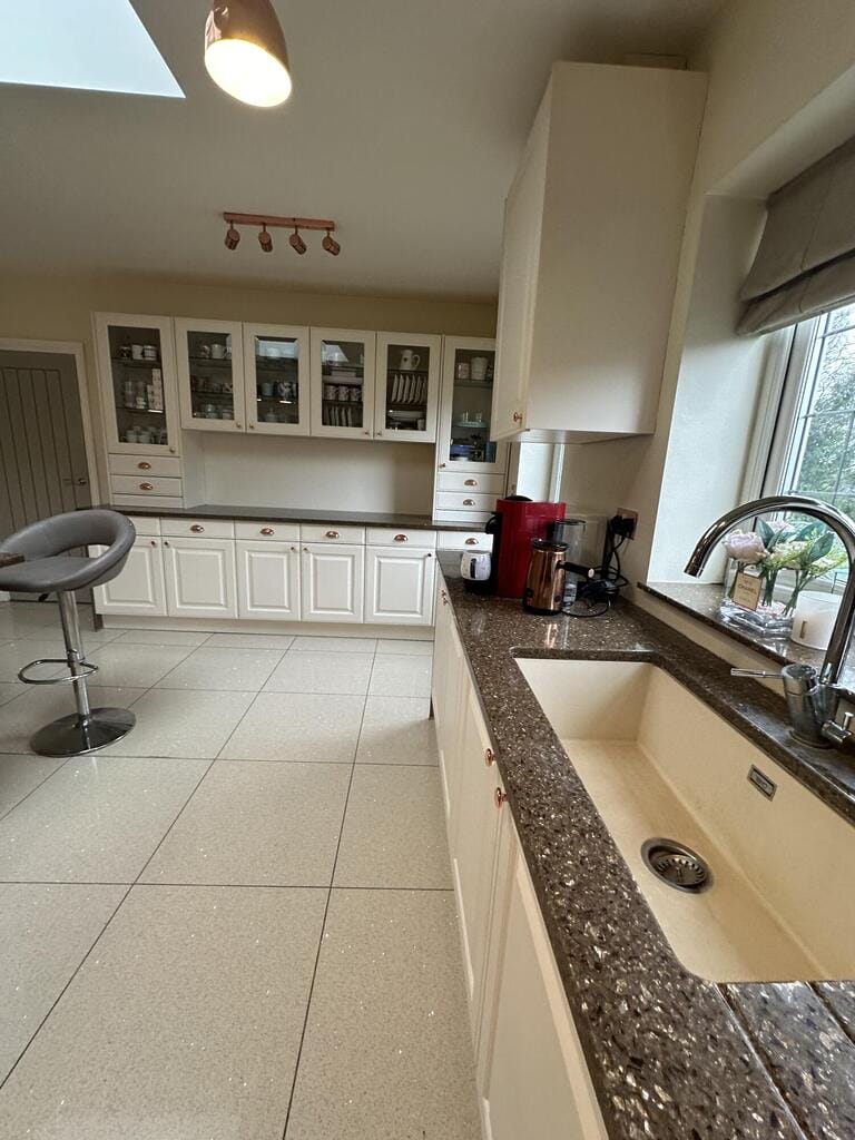 Detached Family Home image 7