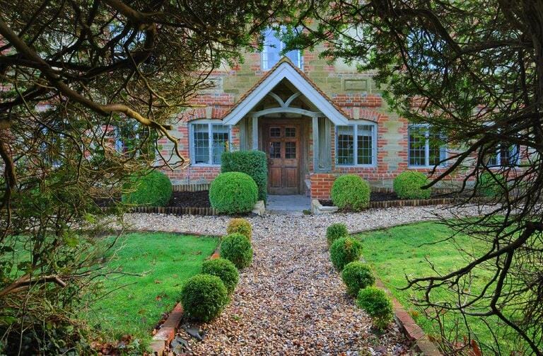 Grade II Listed Manor House image 3