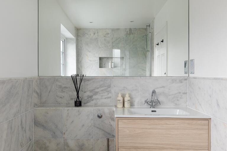 Stylish Semi Detached Home image 17