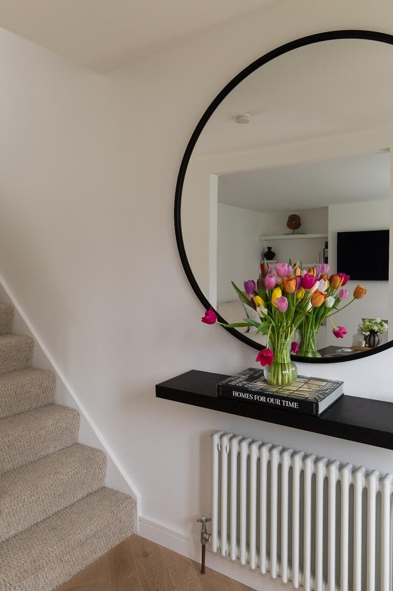 Stylish Semi Detached Home image 13