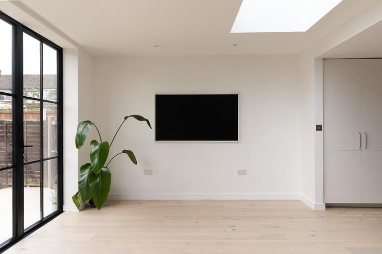 Stylish Semi Detached Home image 6