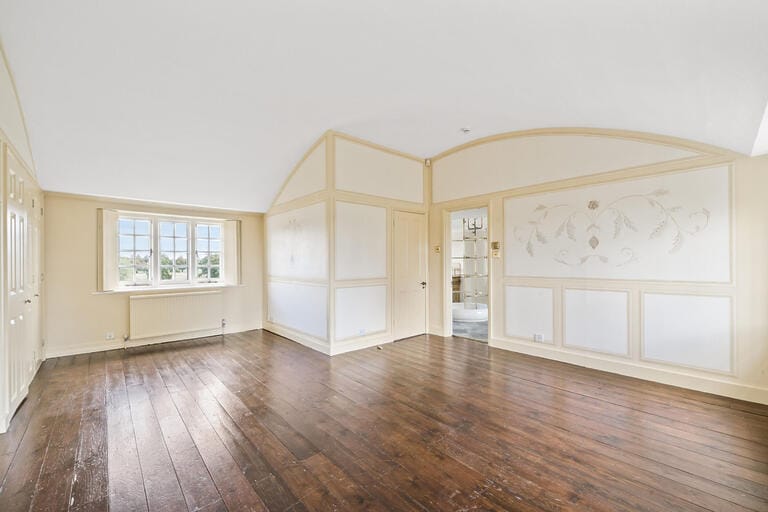Magnificent Grade II Listed Hampton Home image 19