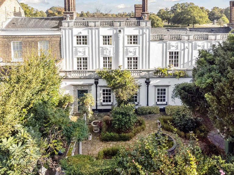 Magnificent Grade II Listed Hampton Home image 2