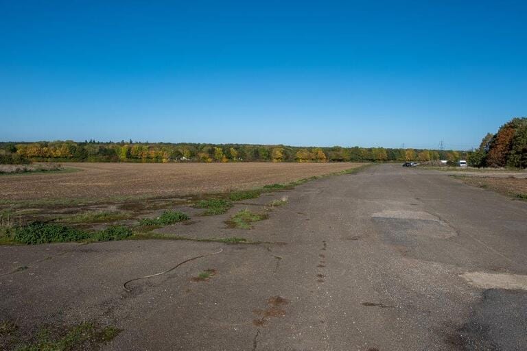 Airfield Hangar and Backlot image 15