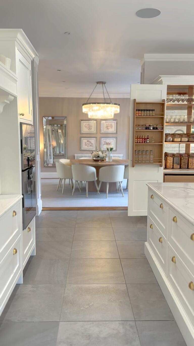Stunning Essex Georgian Home image 7
