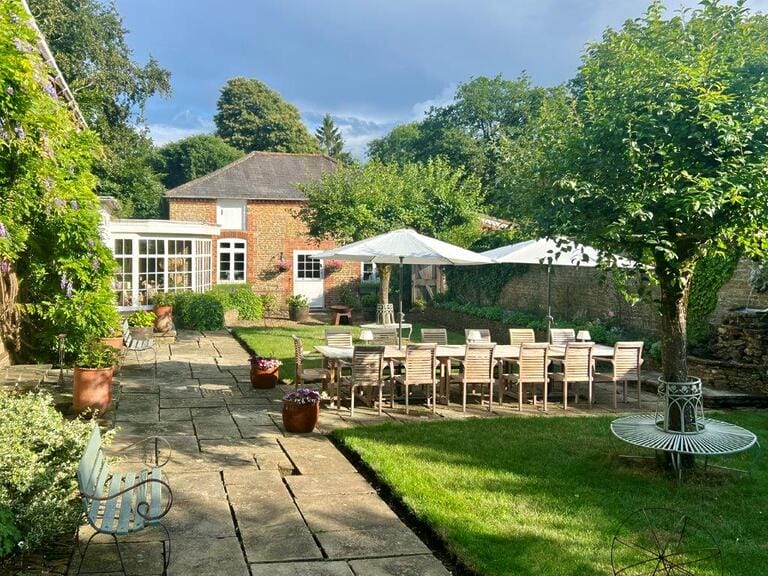 Georgian Location House in Surrey Hills image 18
