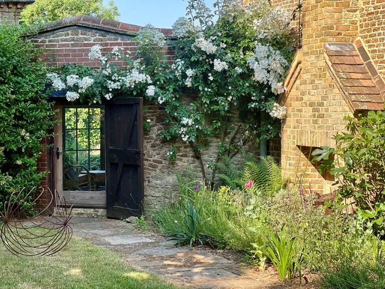Georgian Location House in Surrey Hills image 32