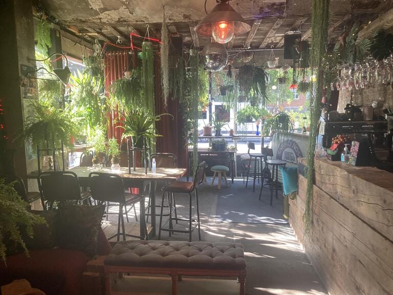 Music & Events Venue with Studio Flat image 5