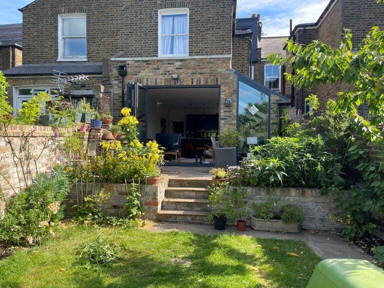 Victorian Terraced Family Home image 24