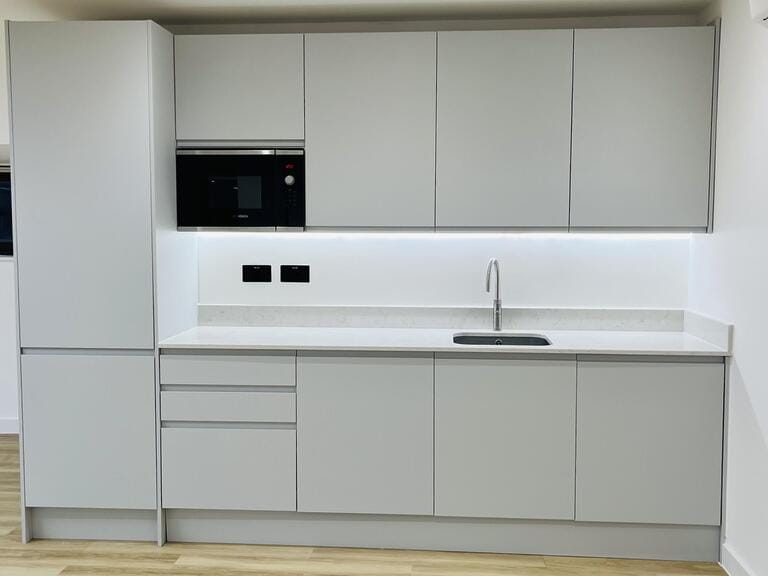 Purpose Built Office Suites in West London image 10