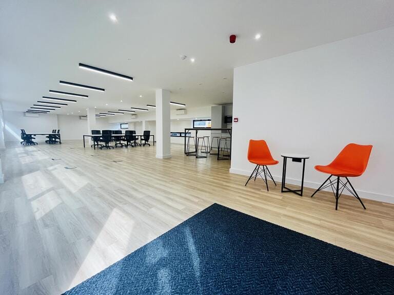 Purpose Built Office Suites in West London image 11