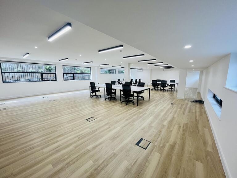 Purpose Built Office Suites in West London image 6