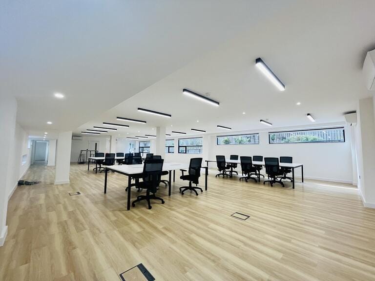 Purpose Built Office Suites in West London image 4