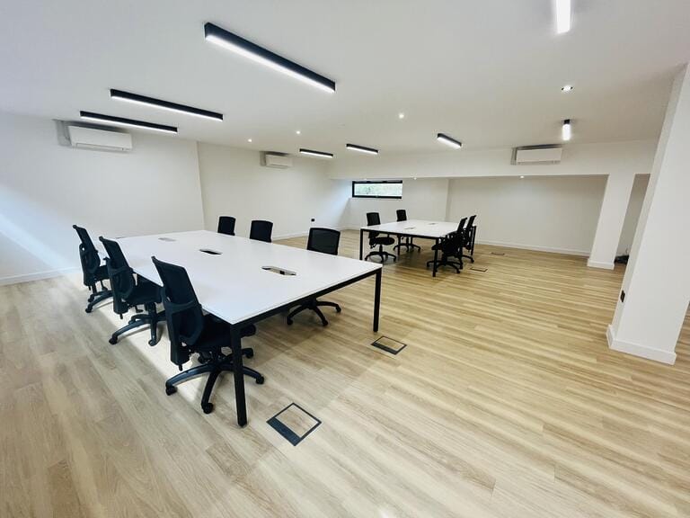 Purpose Built Office Suites in West London image 5