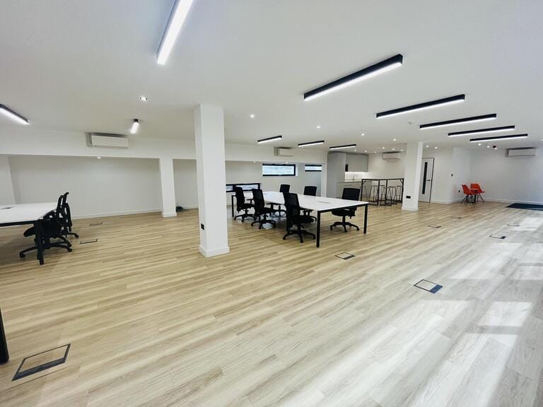 Purpose Built Office Suites in West London image 7