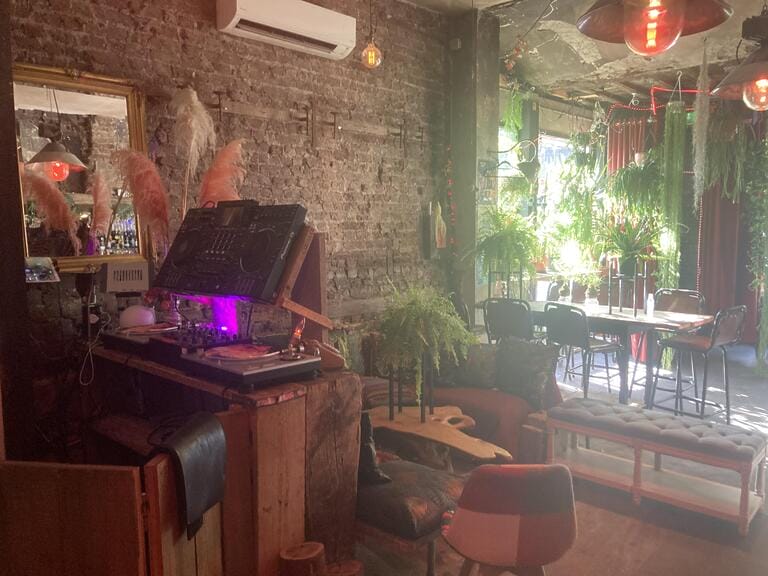 Music & Events Venue with Studio Flat image 6