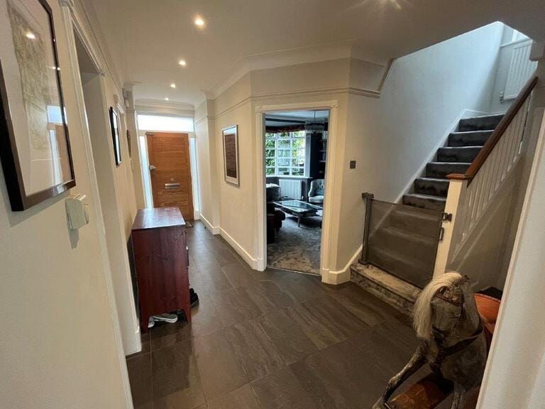 Family Home in Wandsworth image 18