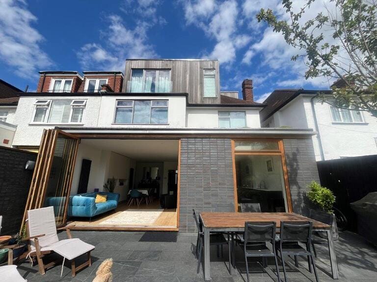 Family Home in Wandsworth image 38