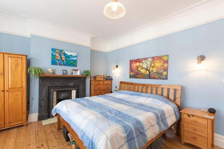 Victorian Terraced Family Home image 18