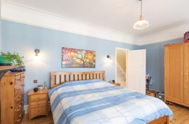 Victorian Terraced Family Home image 19