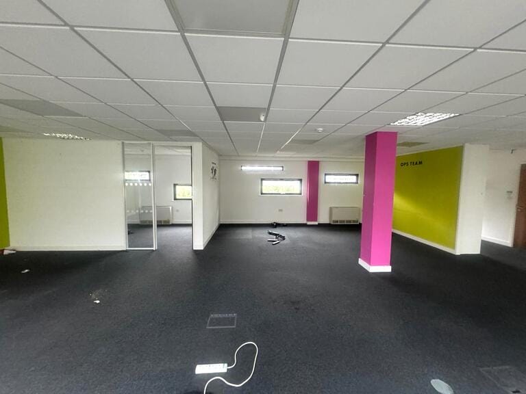 Purpose Built Office Suites in West London image 20